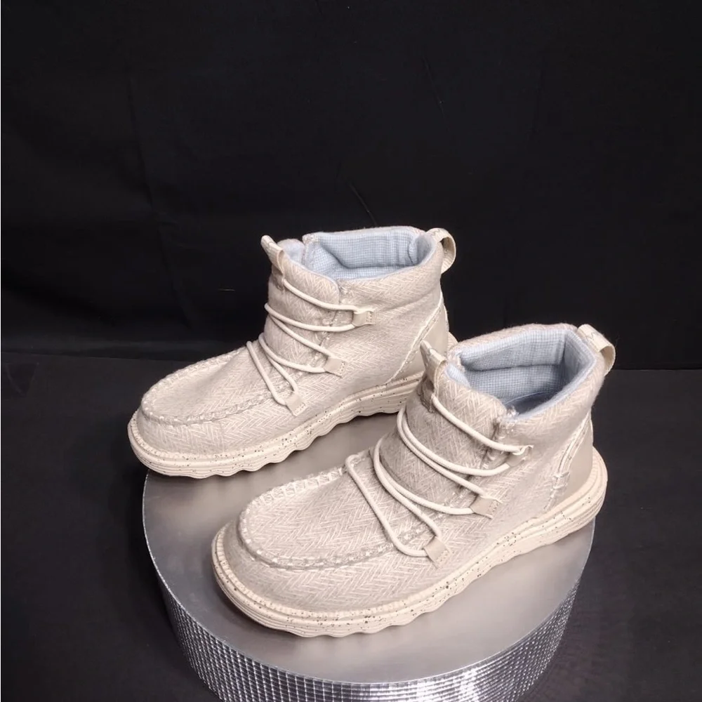Dude Stylish Cream Kids Shoes size 6w brand new w tags